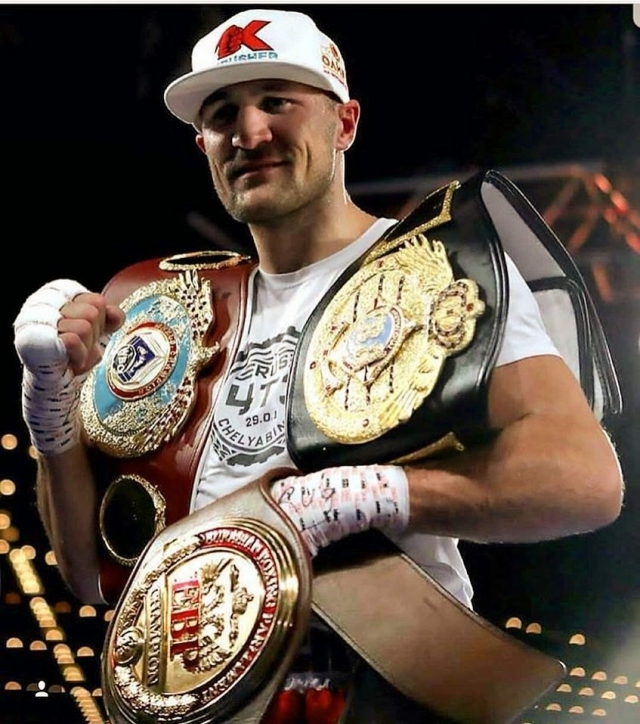 Чемпион Eurasian boxing Parliament Сергей Ковалев