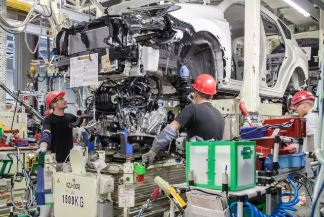 Завод Toyota в Петербурге: ставка на кроссовер обеспечила рост