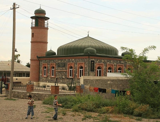 Мечеть в азербайджанском селе. Грузия 