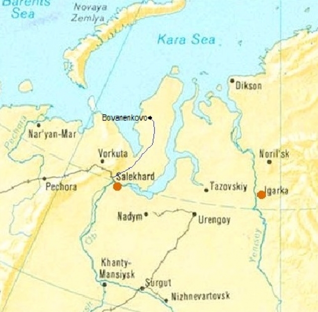 Железнодорожная ветка Обская-Бованенково (выделена синим цветом) 
