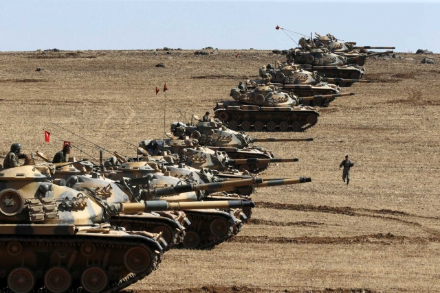 Турецкие танки. Операция «Щит Евфрата». Сирийско-турецкая граница 