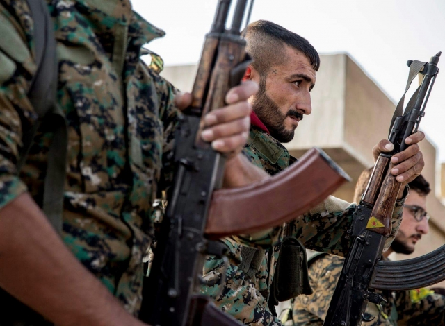 Бойцы YPG