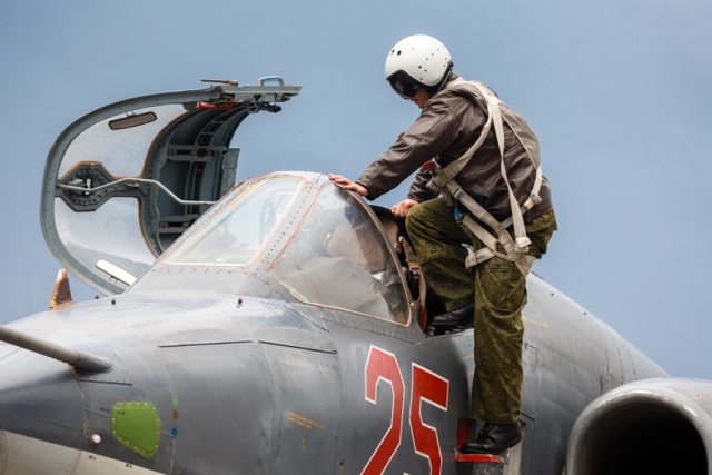Летчик Су-25 