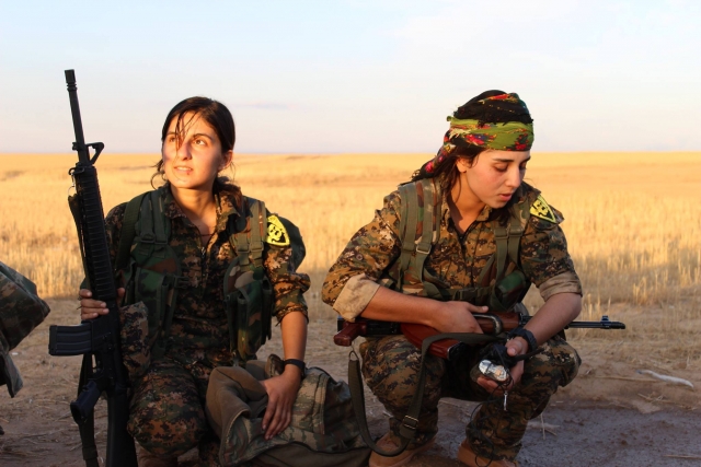 Бойцы курдского Отряда народной самообороны (YPG)