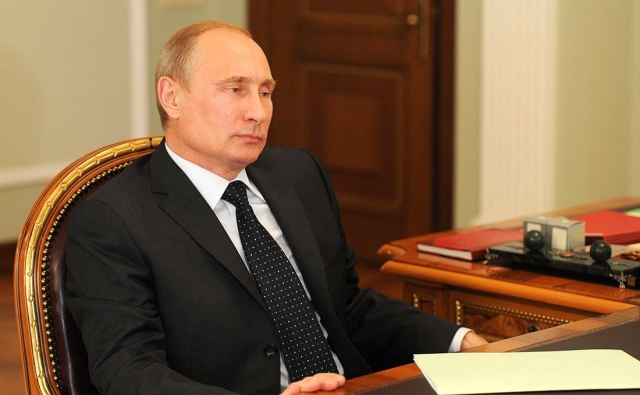 Путин поручил создать спецкомиссию по расследованию крушения Ан-148