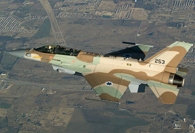 Истребитель F-16 израильских ВВС 
