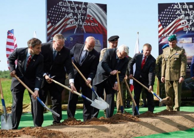 Церемония открытия строительства базы противоракетной обороны США в поселке Редзиково, Польша, 14.09.2016 