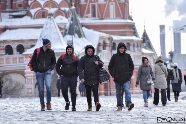Москву вновь накрыл мощный снегопад