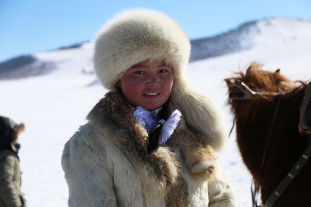 «Весенний праздник орла»: в Монголии возрождают традиции охоты с беркутами