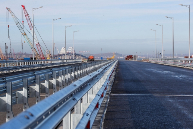Ротенберг: Автомобильная часть Крымского моста может быть готова в мае