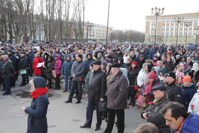 Великий Новгород скорбит о жертвах пожара в Кемерово