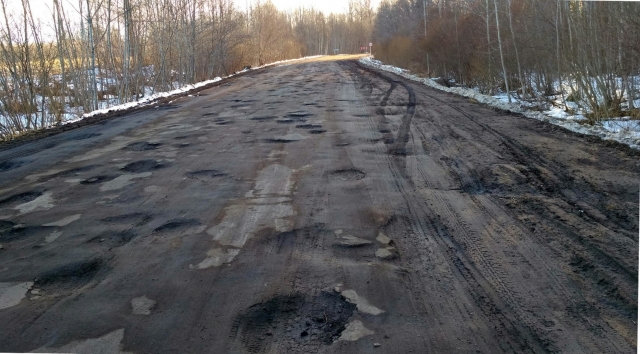 В Новгородской области угрожают бойкотом Дня знаний из-за опасной дороги