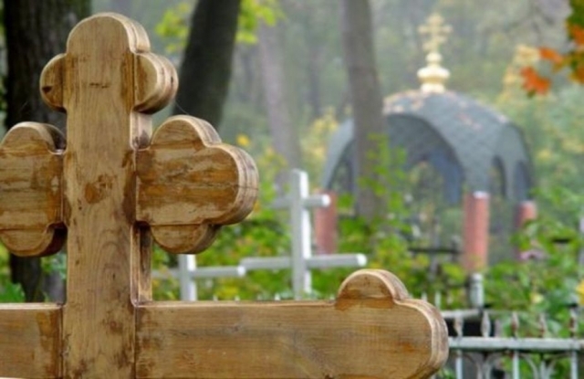 В Рыбинске городское кладбище оказалось ничьим