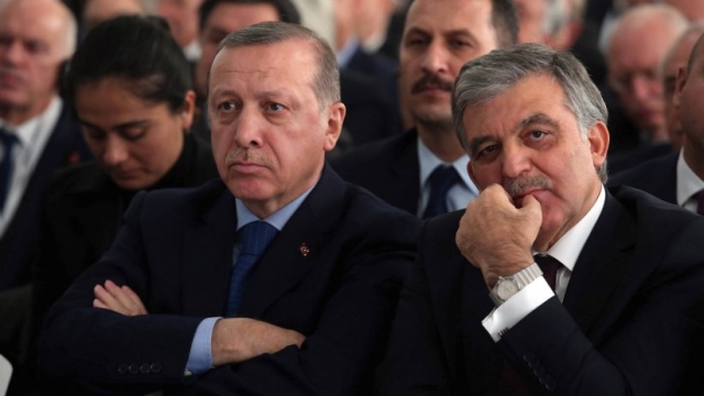 Гюль бросает вызов Эрдогану?