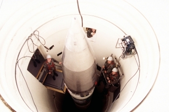 Межконтинентальная баллистическая ракета Minuteman III в шахте