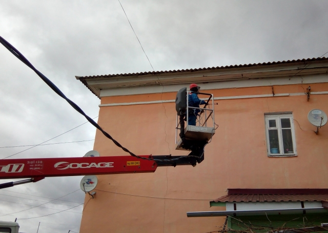 Ураганный ветер оставил без электричества три района Калужской области