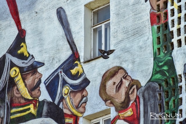 Граффити с изображением Михаила Кутузова на Волхонке