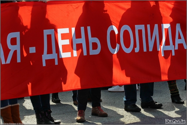 Первомай в Петербурге: митинги и марши, «монстрации» и демонстрации