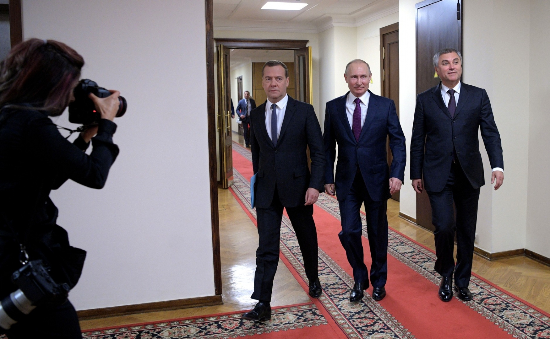 Путин и медведев фото вместе рост