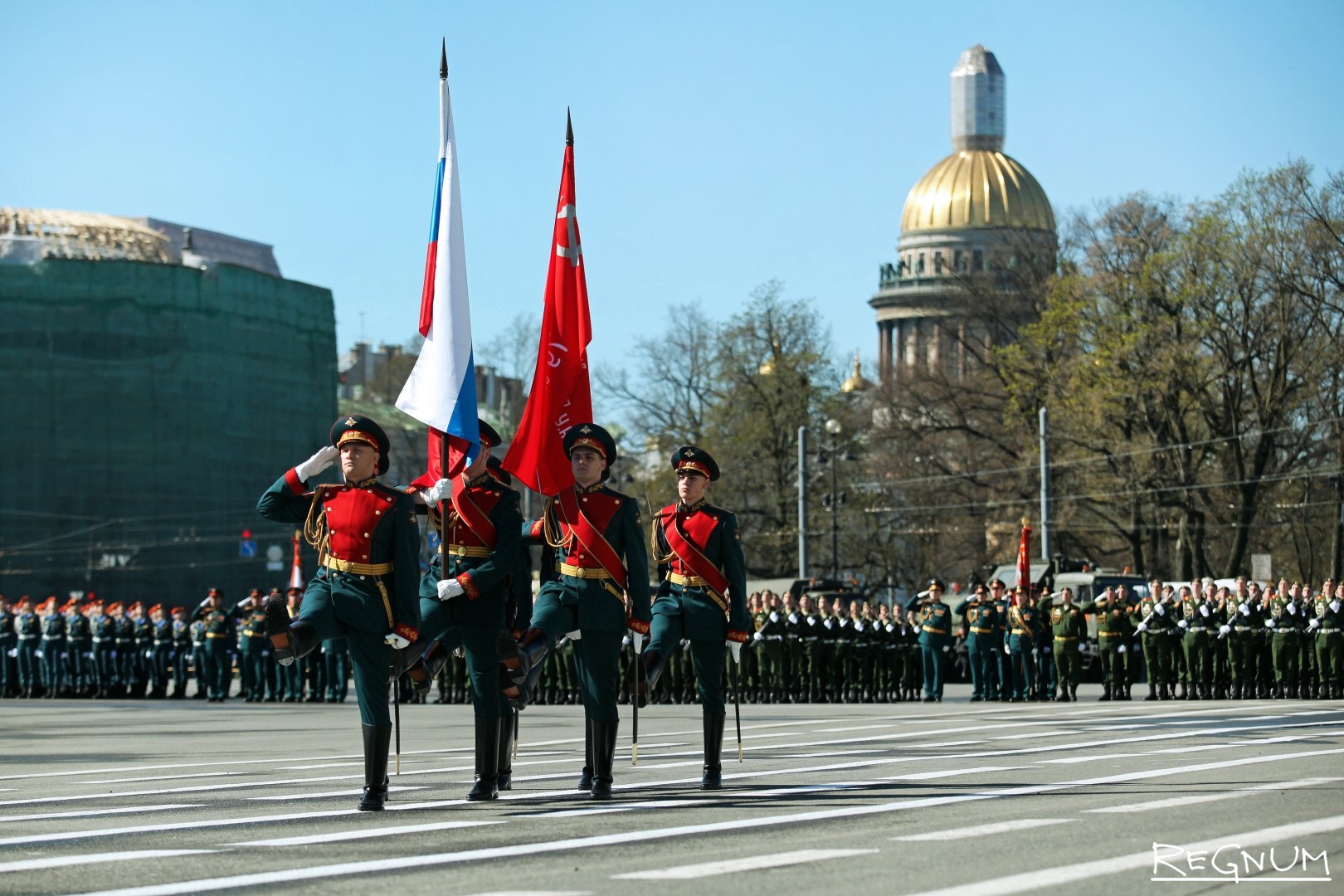 флаги на красной площади