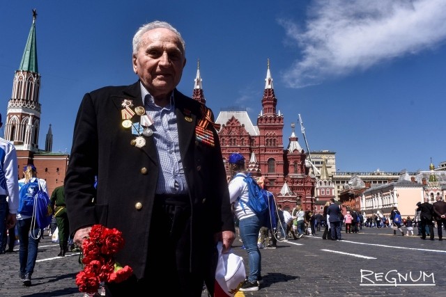 Мастер спорта СССР: Мы идём по Красной площади, показывая, что идём к миру