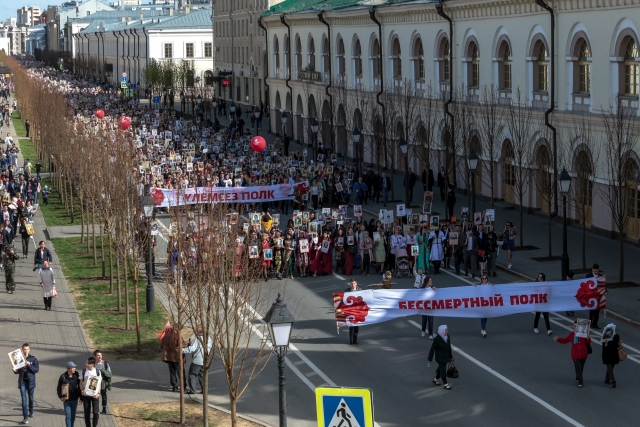 В Казани в колонне «Бессмертного полка» прошли 163 тыс. человек