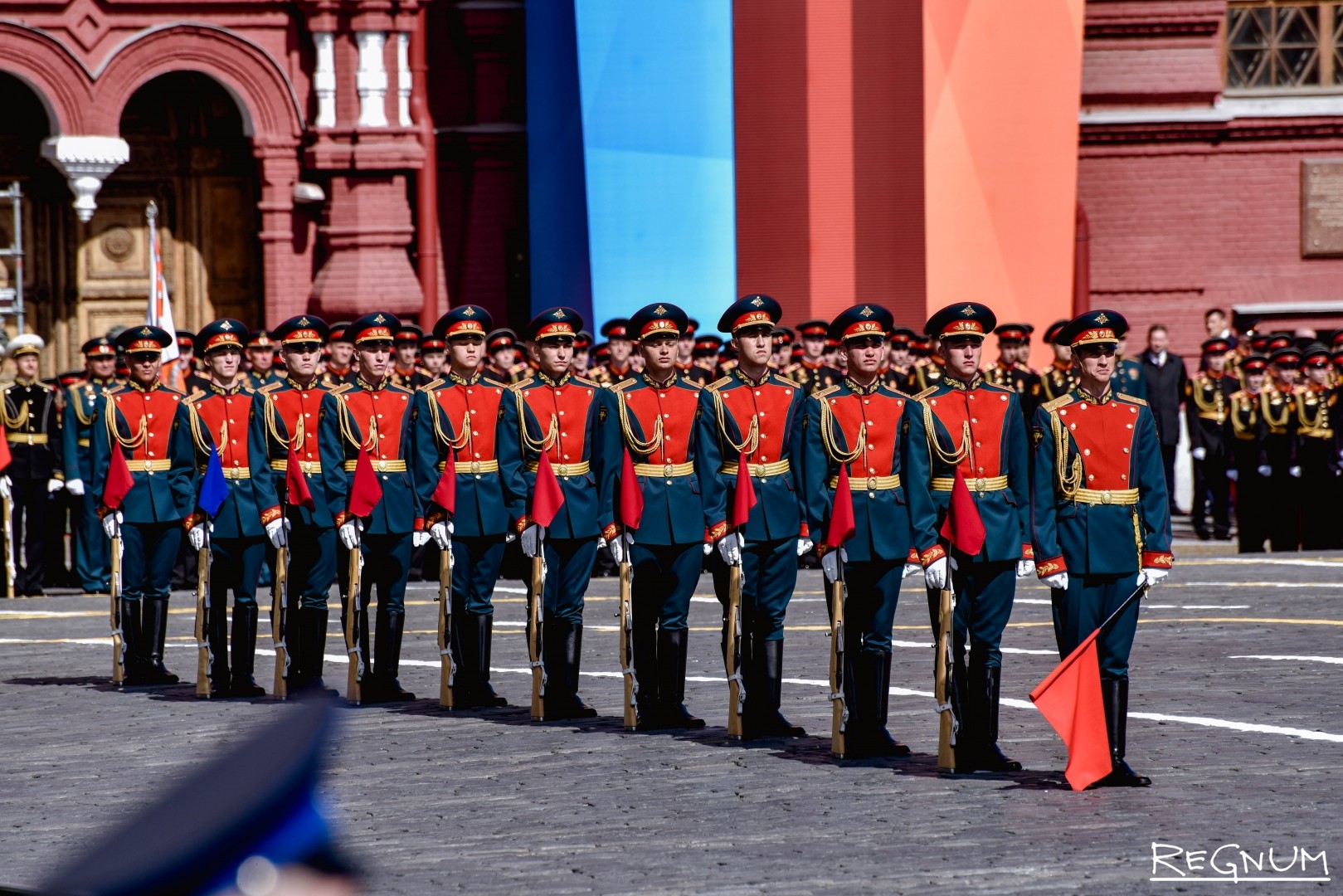 Рота почётного караула в Москве красная площадь