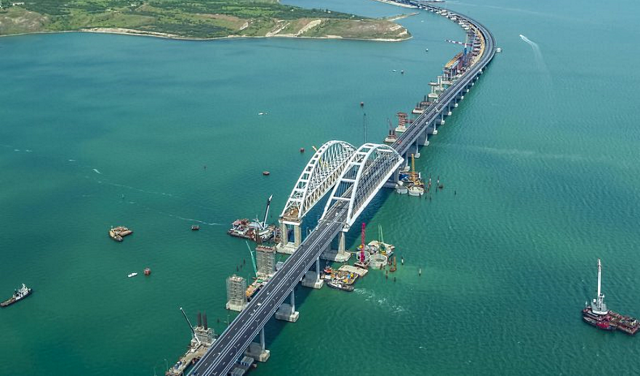 Крымский мост поставлен на кадастровый учет