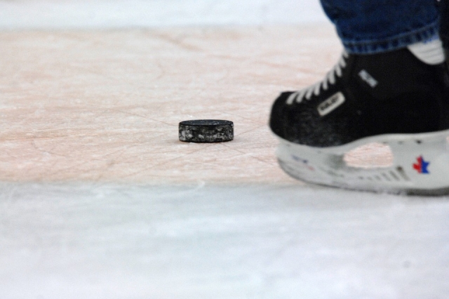 Сборная России по хоккею потерпела обидное поражение от Канады на ЧМ
