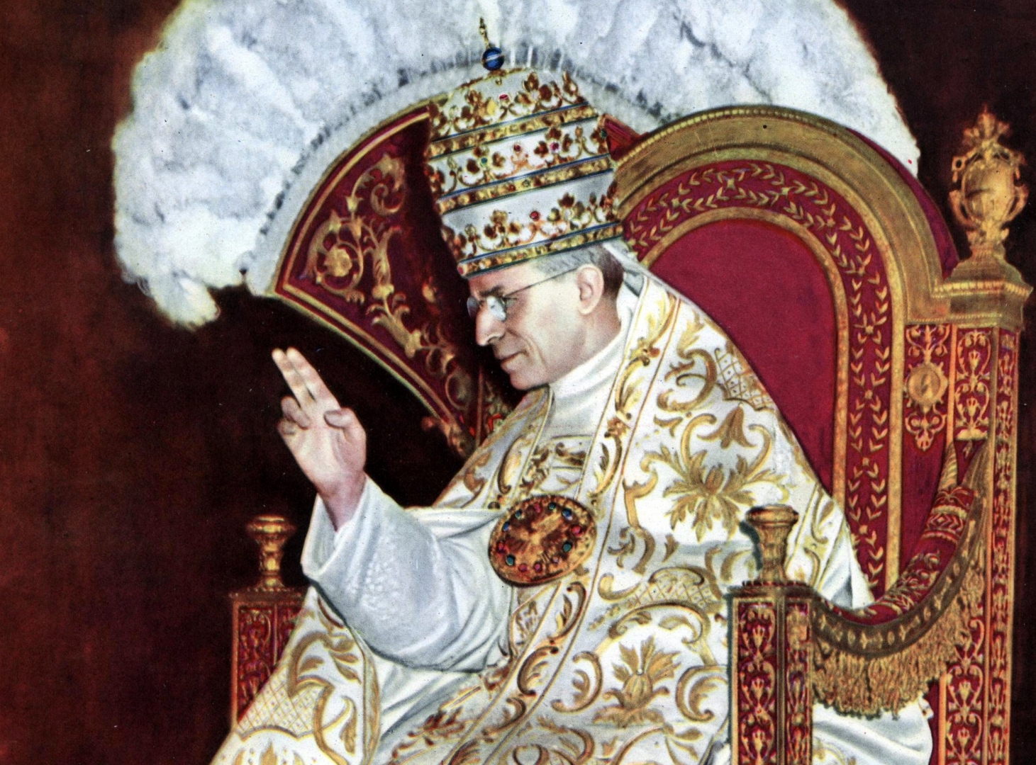 Папская тиара фото
