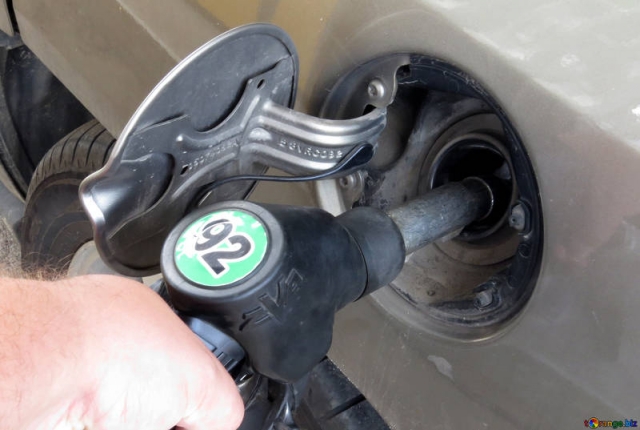 Ярославская ЕР: Снижение акцизов на бензин оставит без денег дорожные фонды