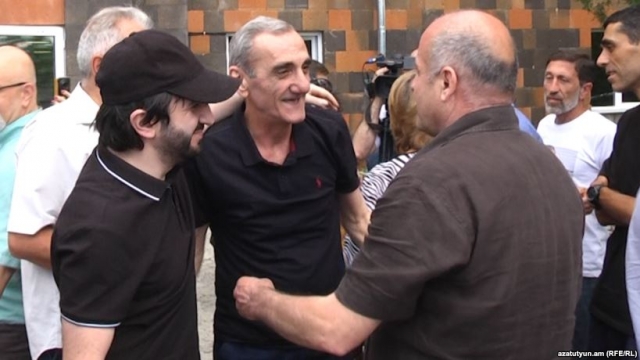 Три участника вооруженной группы «Сасна црер» вышли на свободу