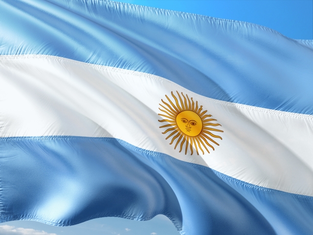 Министр экономики Аргентины подал в отставку