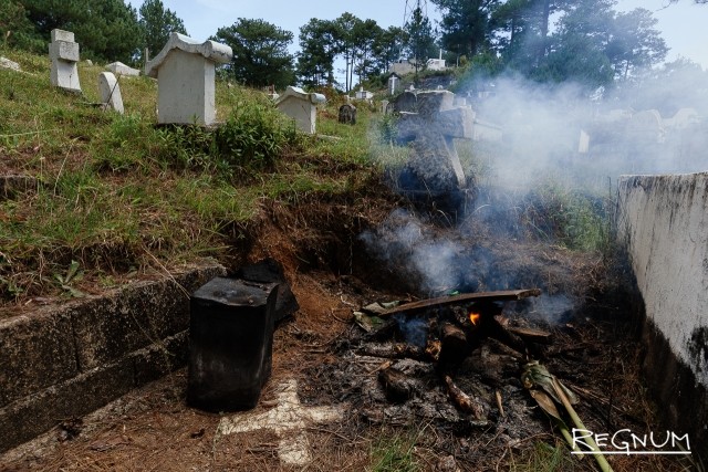 Igorot kept tradition to burn down fire on graves of ancestors