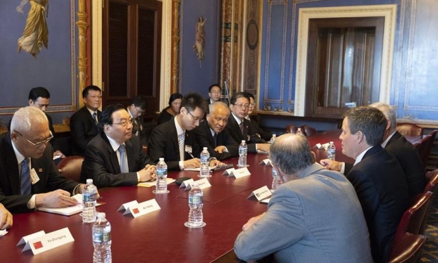 Китайские и американские законодатели обсудили двусторонние отношения