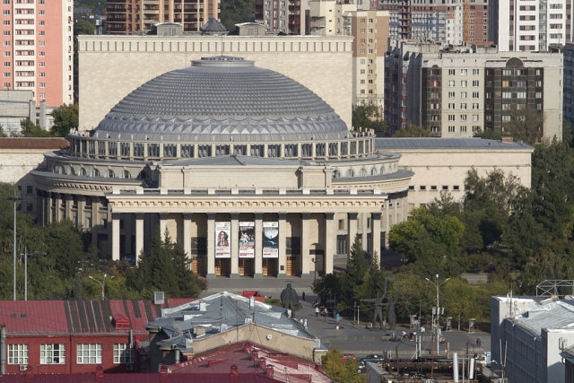 После салюта в День города Новосибирска пустят дополнительные электрички