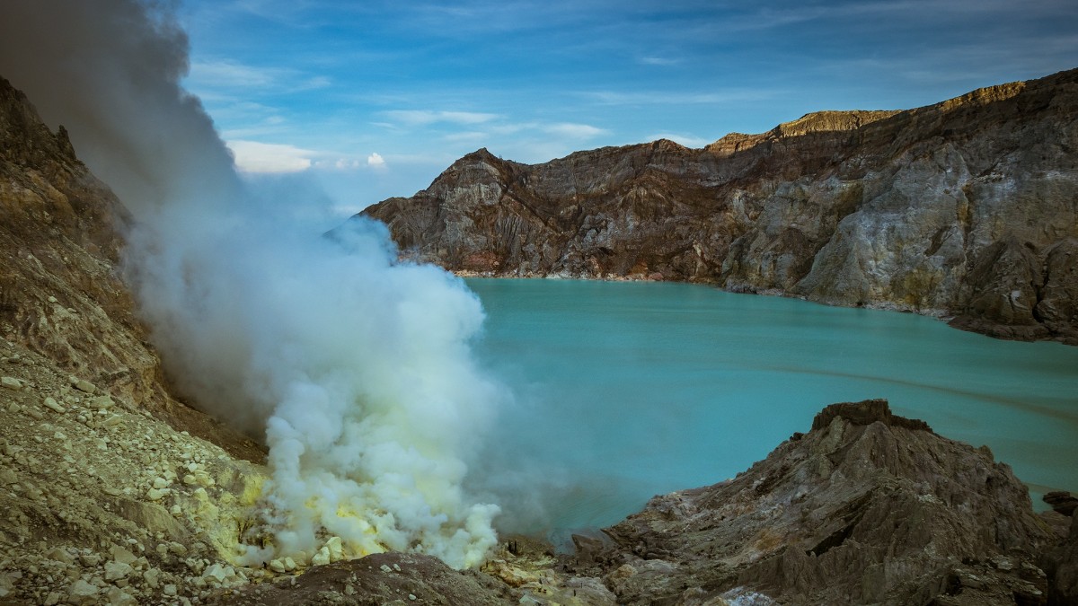 Доклад по теме Озеро в кратере вулкана 