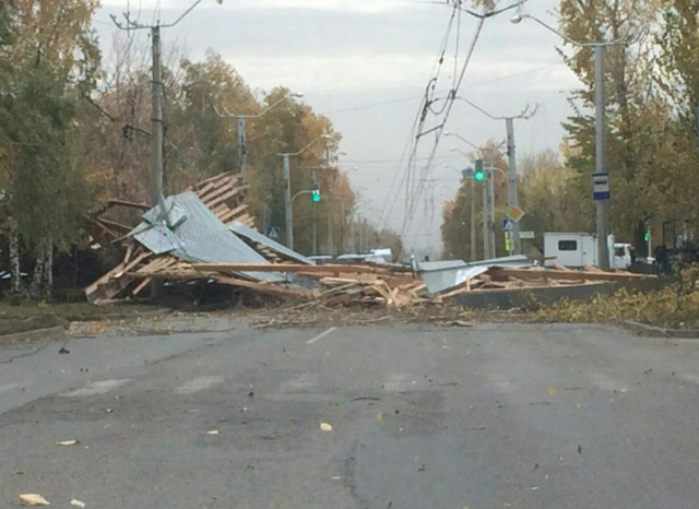 Барнаул всё ещё приходит в себя после урагана