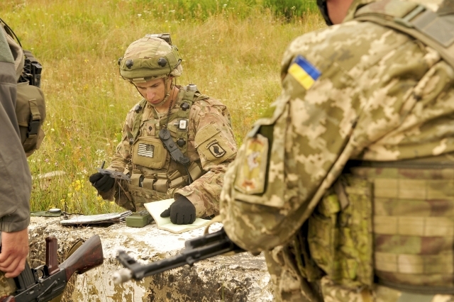 Военная поддержка США — миф украинской пропаганды — политолог