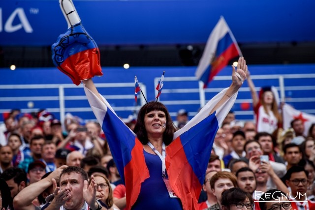 Матч между сборными России и Испании на стадионе «Лужники»