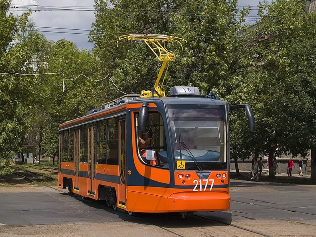 Трамвай 71-623 № 2177 на обкатке в Уфе, ул. Космонавтов 
