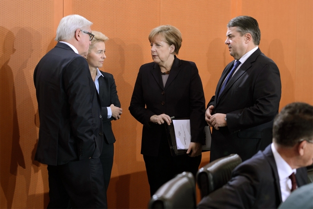 Ангела Меркель в ходе совещания по проблеме с беженцами