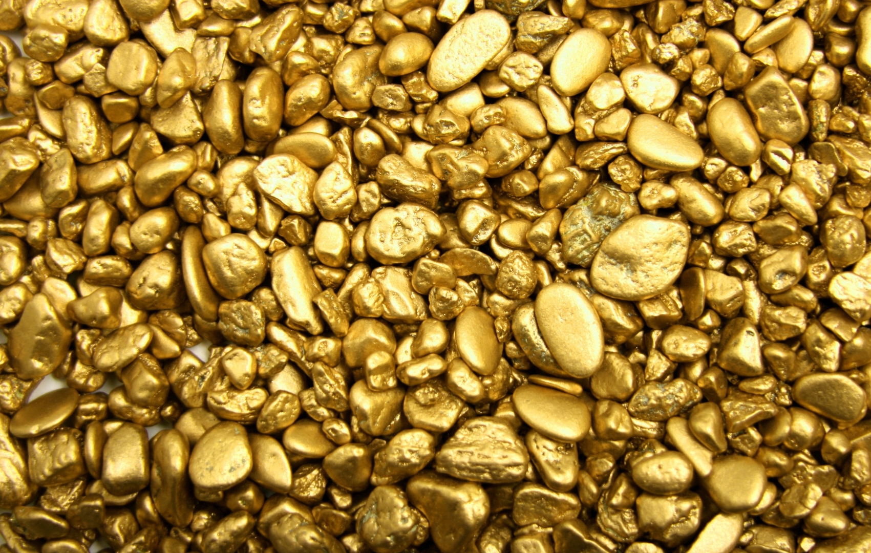 В центральном Китае найден золотой рудник с запасом до 50 тонн металла.