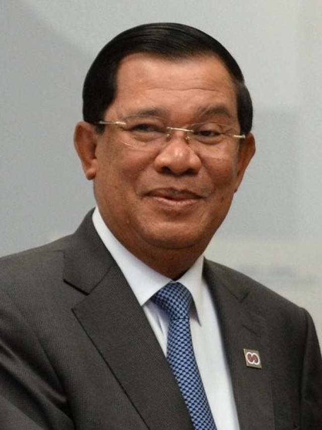 Первые лица Китая поздравили главу правящей партии Камбоджи с победой