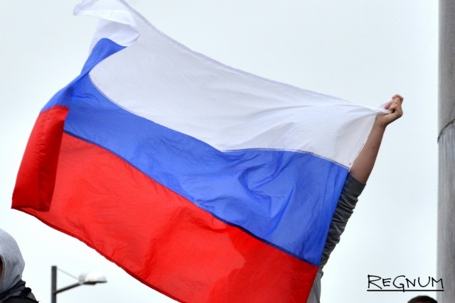 Украинский футболист Федорив: С уважение отношусь к флагу и гимну России