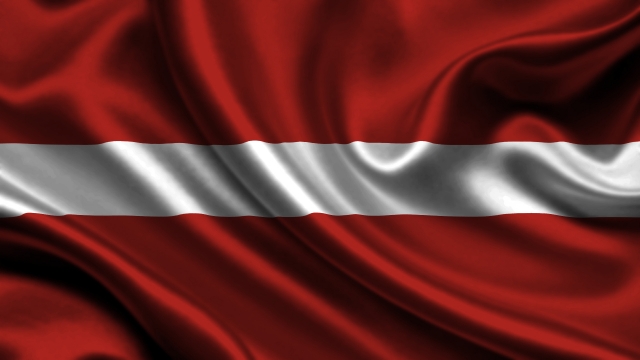 Латвия: сколько нужно украсть, чтобы «окультурить» русских?