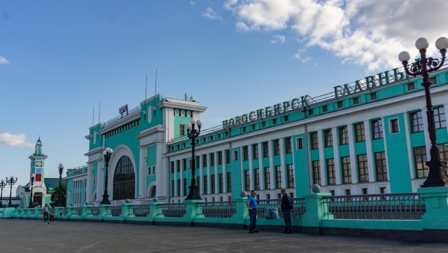 Мэр Новосибирска вновь уволил главу Дзержинского района