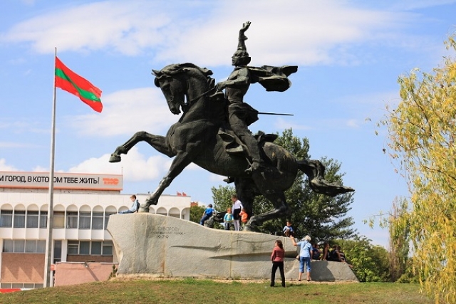 Памятник А. В. Суворову в Тирасполе 