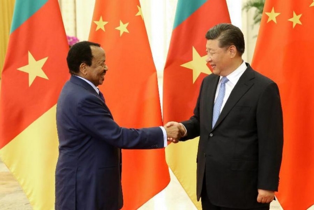 Си Цзиньпин и президент Камеруна Поль Бийя