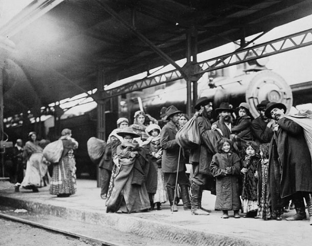 Иммигранты в Канаде. 1910